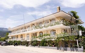 Hotel Fourkos